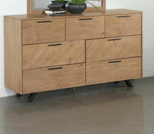 Taylor - 7-Drawer Rectangular Dresser - Light Honey Brown - Image 9