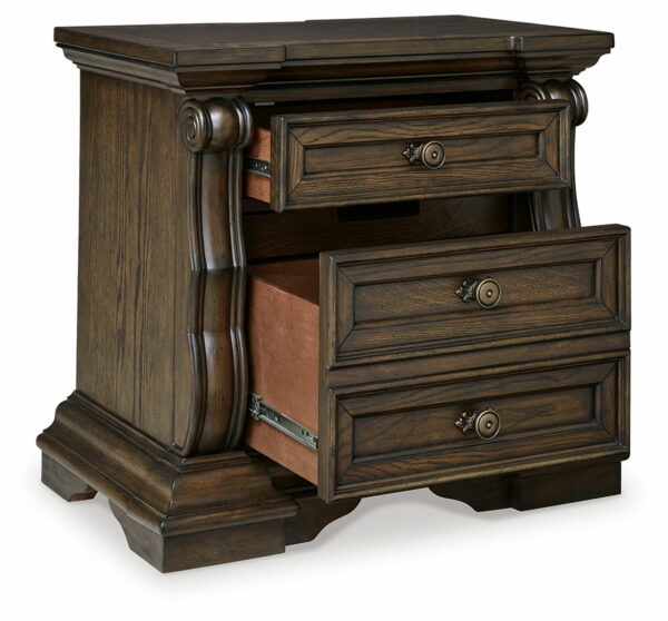 Maylee - Upholstered Bedroom Set - Image 12