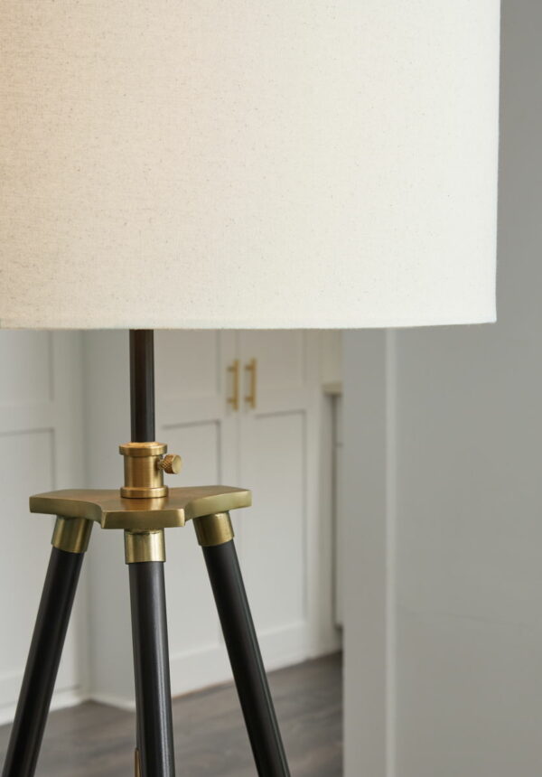 Cashner - Black / Gold Finish - Metal Floor Lamp - Image 5