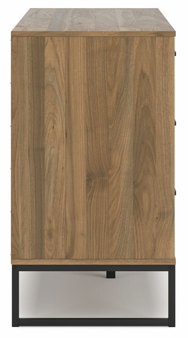 Deanlow - Honey - Six Drawer Dresser - Image 10