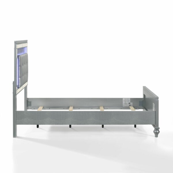 Valentino - 3/3 Twin Headboard - Silver - Image 5