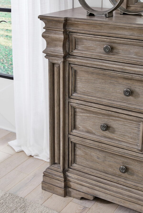 Blairhurst - Light Grayish Brown - Dresser - Image 6