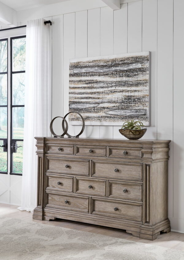 Blairhurst - Light Grayish Brown - Dresser - Image 10