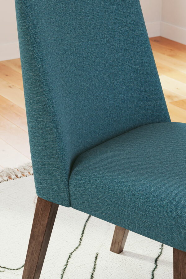 Lyncott - Dining Room Table Set - Image 11