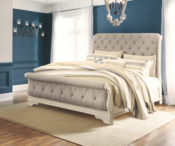 Realyn - Bedroom Sleigh Bed Set - Image 4