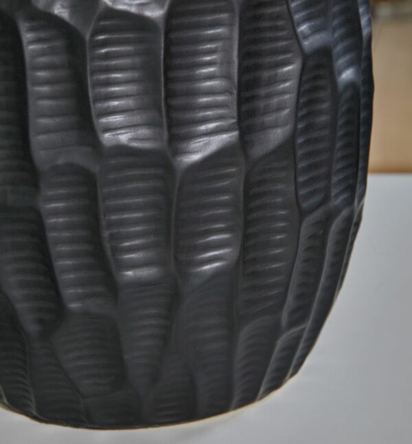 Ellisley - Black - Ceramic Table Lamp - Image 2