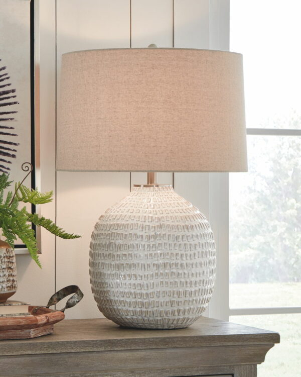 Jamon - Beige - Ceramic Table Lamp - Image 3