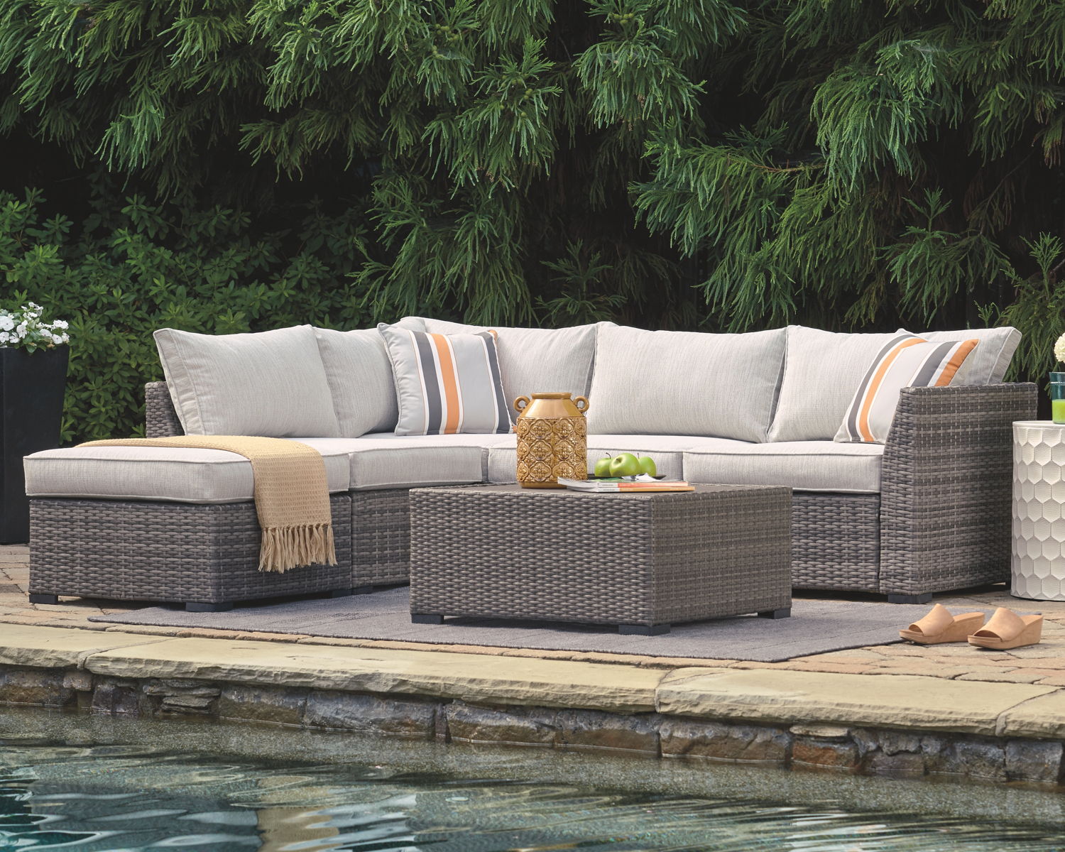 Cherry Point - Gray - 4 Pc. - Lounge Set - Image 9