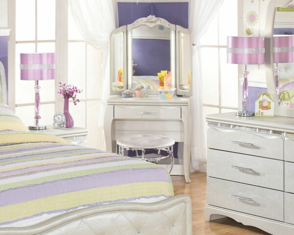 Nyssa - Purple - Metal Table Lamp - Image 5