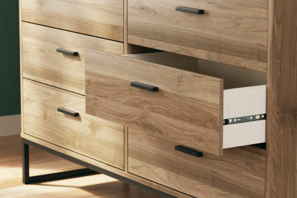 Deanlow - Honey - Six Drawer Dresser - Image 3