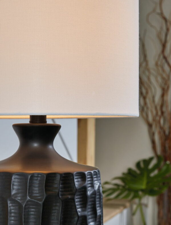 Ellisley - Black - Ceramic Table Lamp - Image 3