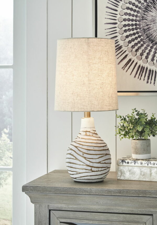 Aleela - White / Gold Finish - Metal Table Lamp - Image 2