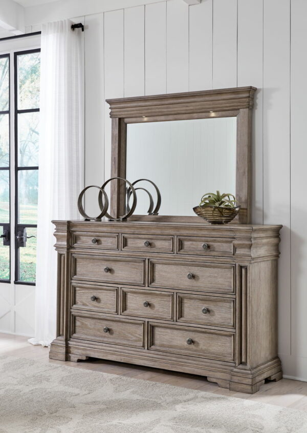 Blairhurst - Light Grayish Brown - Dresser And Mirror - Image 8