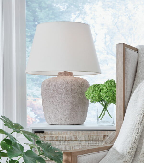 Danry - Distressed Cream - Metal Table Lamp - Image 5