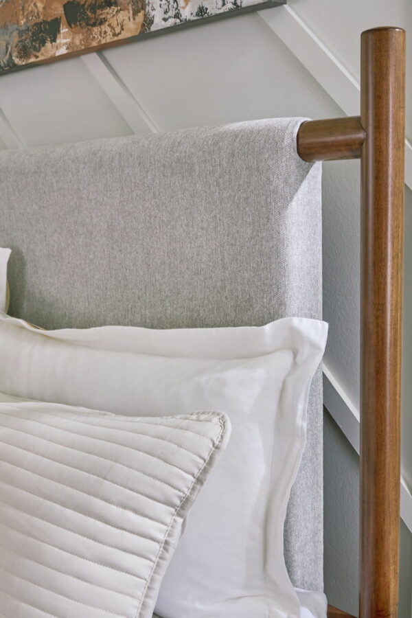 Lyncott - Upholstered Bed - Image 5