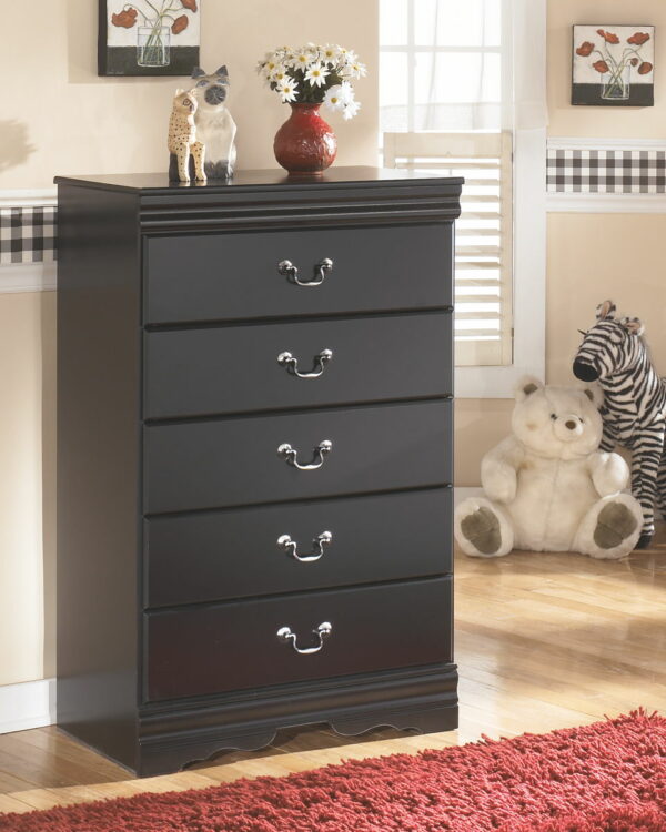 Huey Vineyard - Black - Five Drawer Chest - Image 5