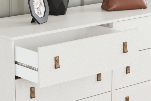 Aprilyn - Dresser - Image 6
