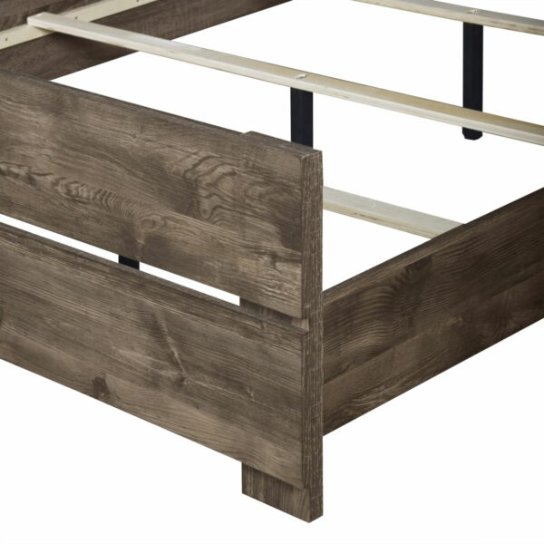 Misty Lodge - Bed - Image 7