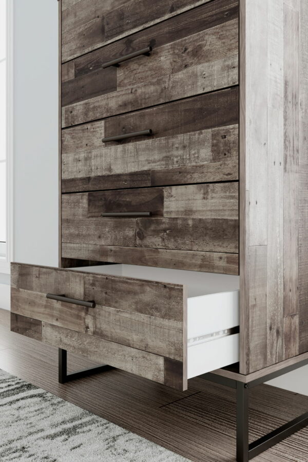 Neilsville - Black / Gray - Five Drawer Chest - Image 7