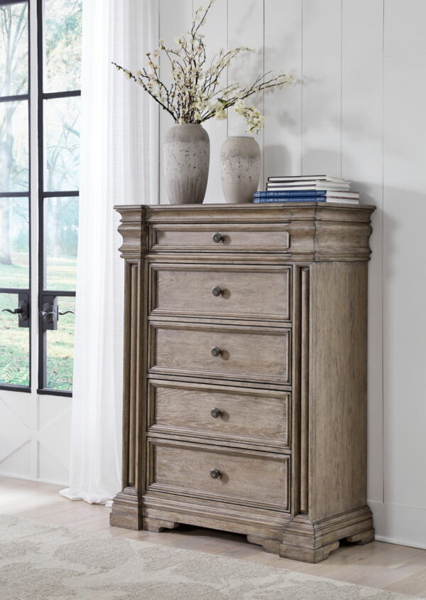 Blairhurst - Light Grayish Brown - Five Drawer Chest - Image 8