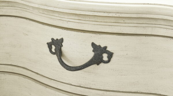 Arlendyne - Antique White - Five Drawer Chest - Image 9