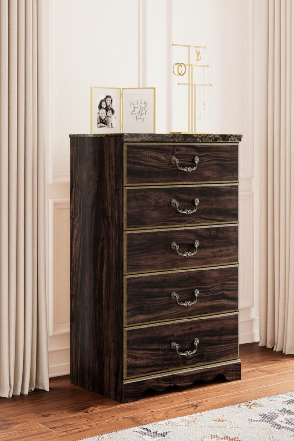 Glosmount - Two-tone - Five Drawer Chest - Image 5