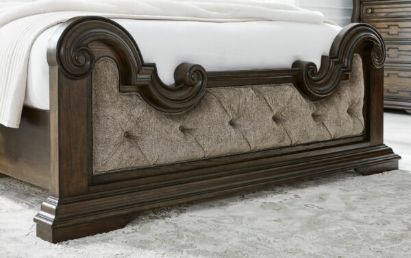 Maylee - Upholstered Bed - Image 7