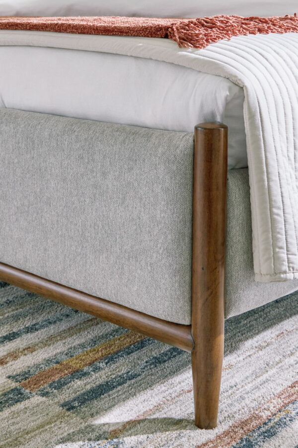 Lyncott - Upholstered Bed - Image 4