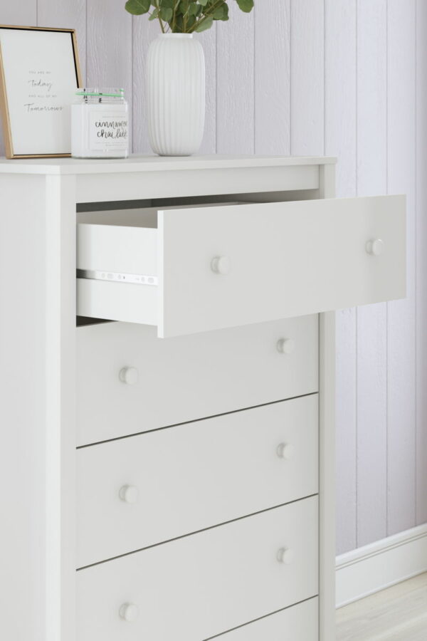 Hallityn - White - Five Drawer Chest - Image 2