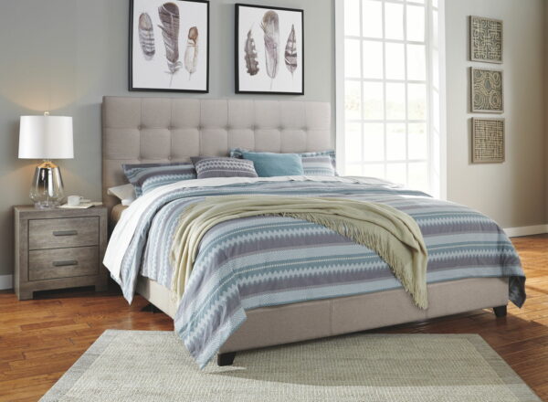 Dolante - Upholstered Bed - Image 7