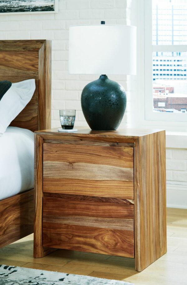 Dressonni - Panel Bedroom Set - Image 9