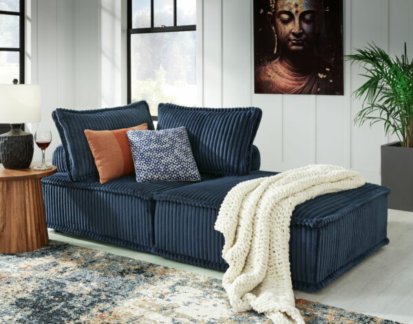 Bales - Sectional - Image 23