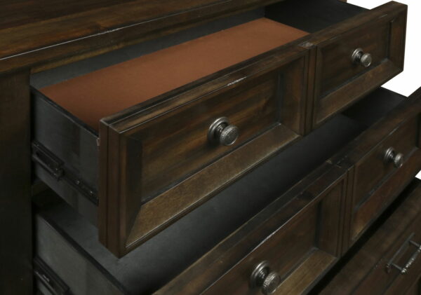 Sevilla - Chest - Image 3