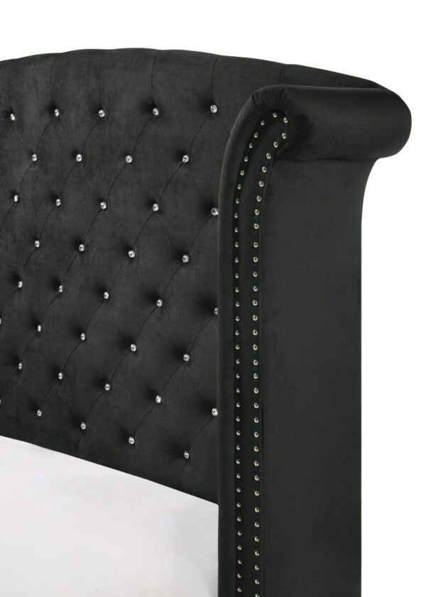 Lucinda - Bedroom Set - Image 9