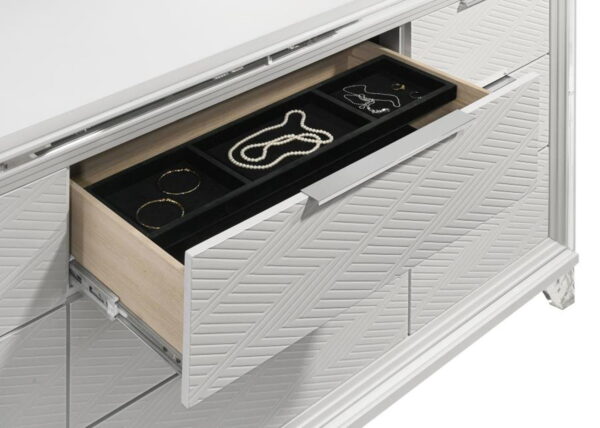 Marmore - 9-Drawer Dresser - Image 11