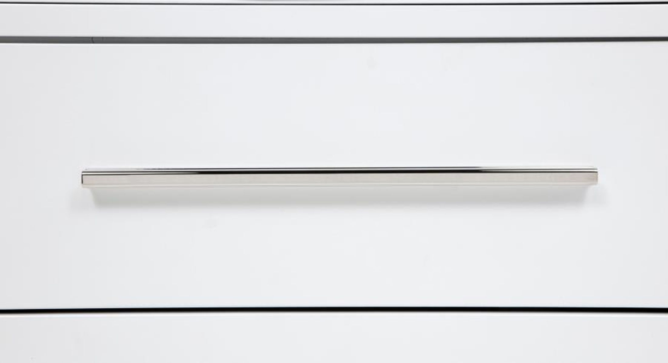 Gracemont - 8-Drawer Bedroom Dresser Cabinet - Image 3