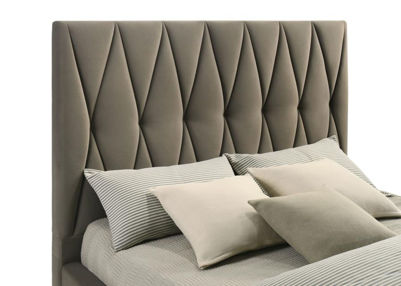 Delsea - Upholstered Platform Bed - Image 9