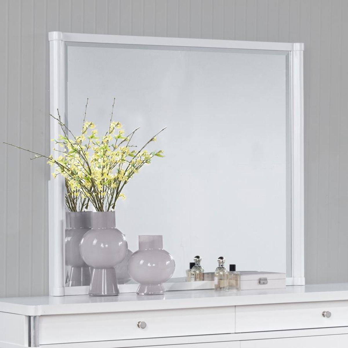 Gracemont - Dresser Mirror - White - Image 3
