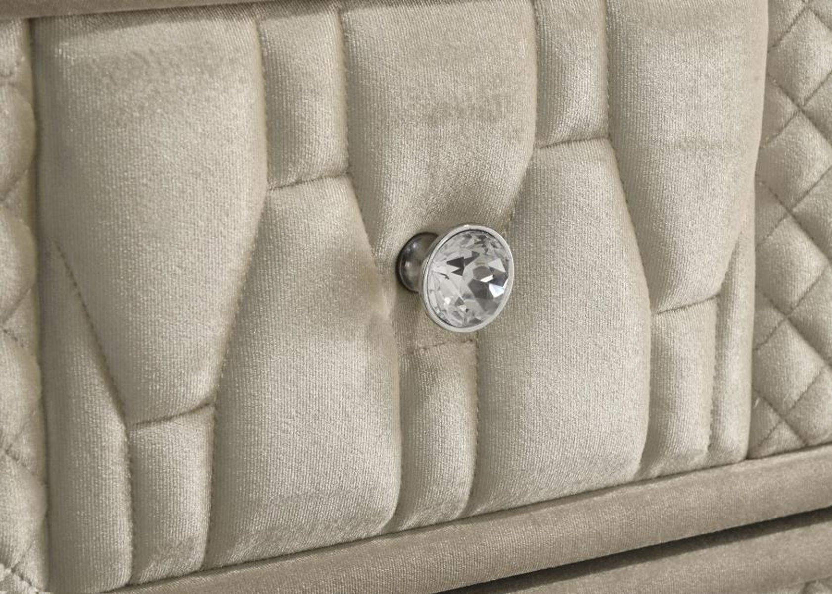 Lorient - 8-Drawer LED Bedroom Flame Box Dresser - Image 8